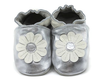 Soft Sole Baby and Toddler Silver Metallic Leather Bootie Crib Shoe with White Daisy -Girls-