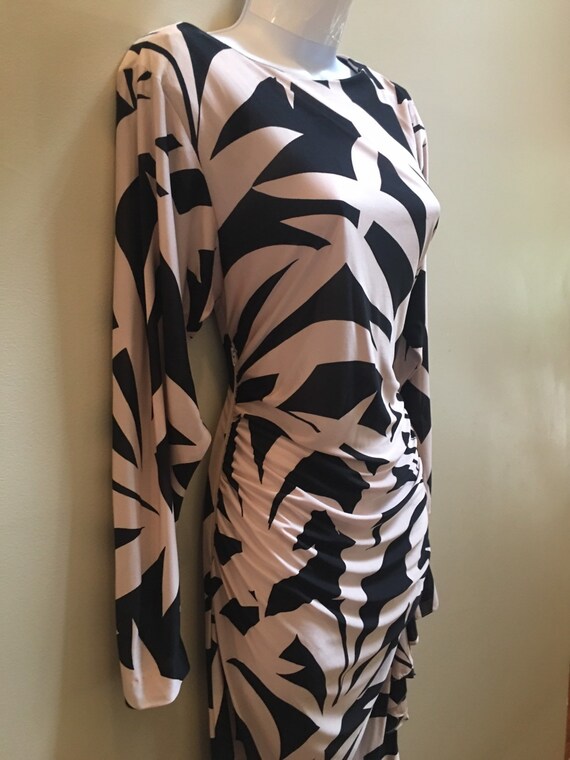 ACT I New York Gorgeous Vintage Black & Beige Dres