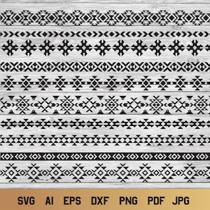 Può includere: Set di dieci motivi geometrici di bordo in bianco e nero. I motivi sono composti da triangoli, quadrati e rombi. I motivi sono perfetti per aggiungere un tocco di stile tribale ai tuoi lavoretti.