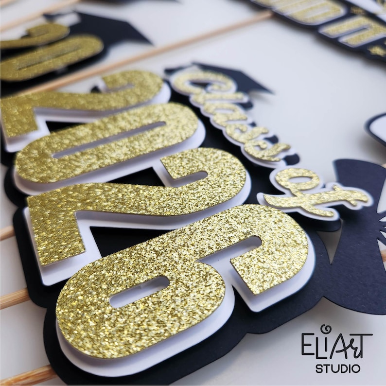2026 Graduation SVG, Class of 2026 SVG, Graduation Cake Topper SVG, Graduation Decor, Graduation Sign.