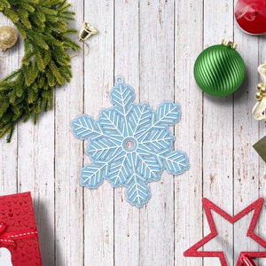 3d layered Christmas Snowflake SVG Cut File. Winter Christmas Tree Decoration Ornament.