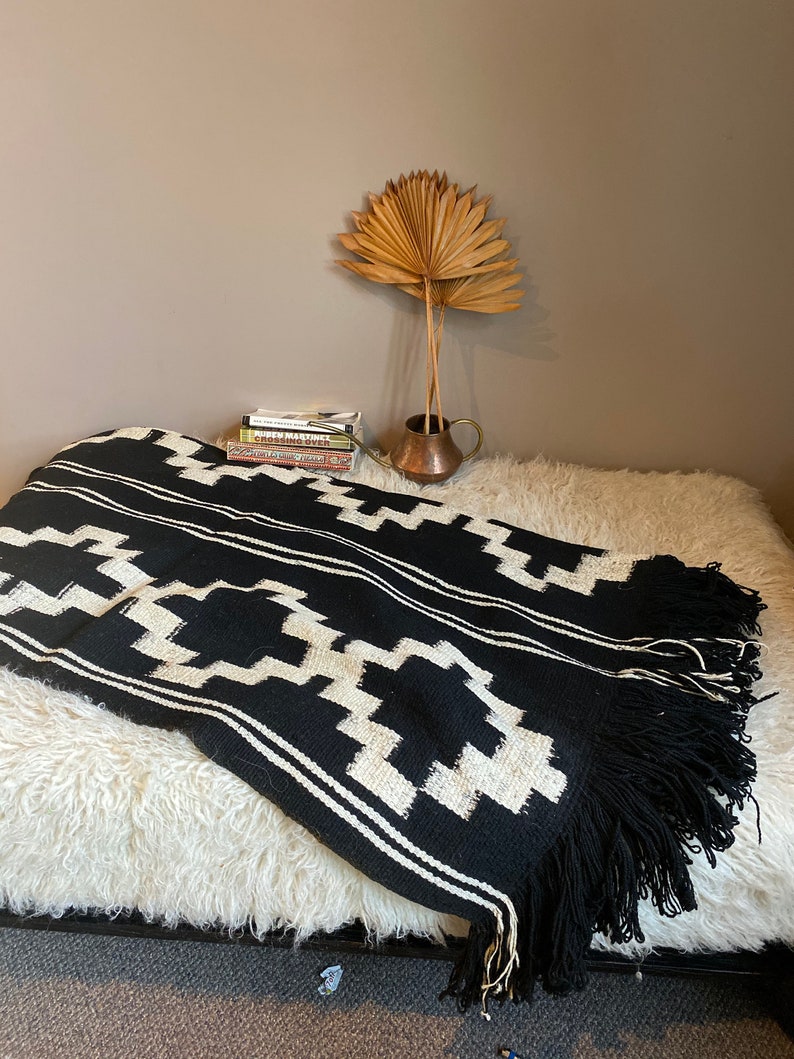 Amazing Woven Poncho Warm Wool Poncho 70s Southwestern Blanket Wrap Aztec Heavy Poncho Navajo Fringe Sweater