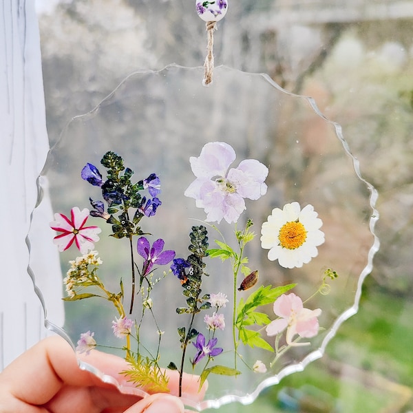 Wandhänger Dekohänger mit echten Blumen Harz Boho Vintige Deko Fensterdeko Sonnenfänger Fensterkunst Geschenk für Mama Freundin Oma