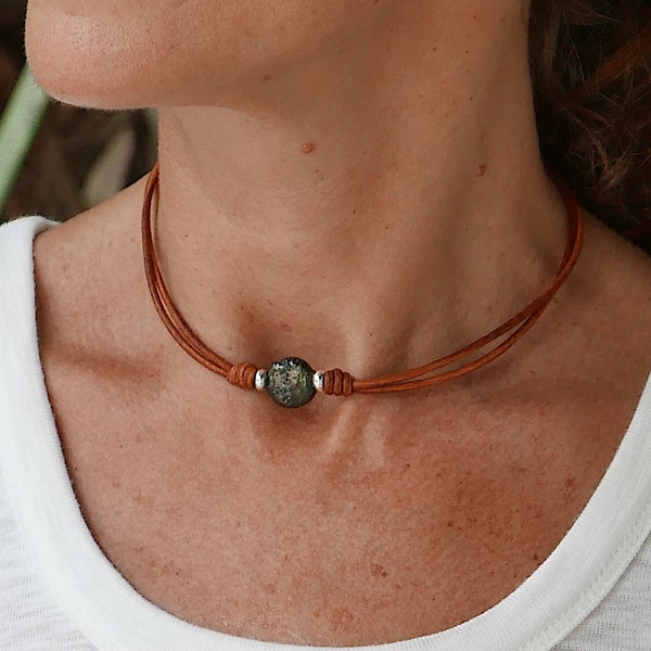 Unique one pearl choker necklace handmade with genuine leather and 925 sterling silver, bohemian jewelry, cool valentine's gift idea for her