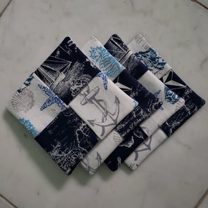 Montañas rusas de temática náutica y mapas de la Marina - Juego de 4 posavasos - Posavasos de tela - Decoración - Regalo hecho a mano - Barware - Calentamiento de la casa - Favores de fiesta