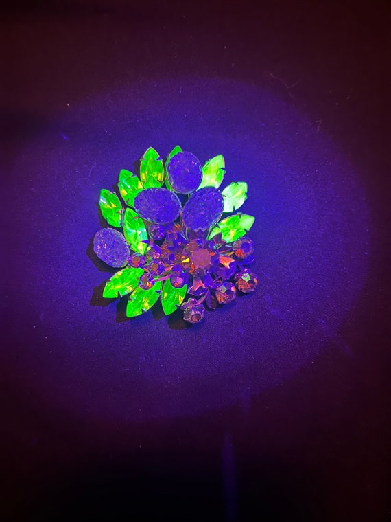 Uranium glass mid century brooch