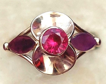 Antique Natural Ruby Ring In 18k Rose Gold