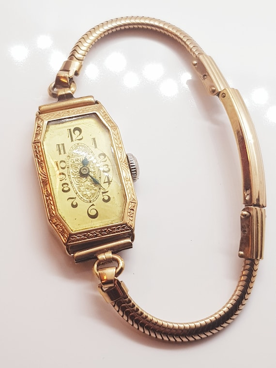 Women's artdeco Gruen wristwatch, beautiful gift i