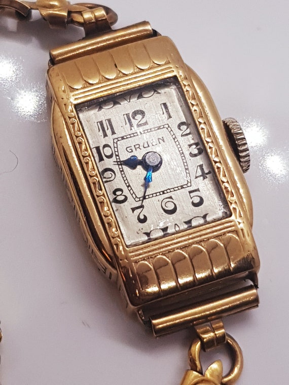 Women's vintage Gruen wristwatch, classic vintage