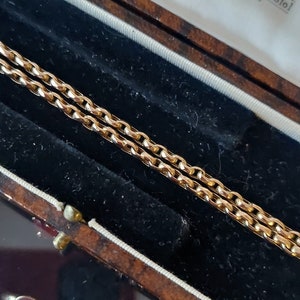 Rare barrel clasp antique heavy 9ct gold Victorian chain, classic antique jewellery