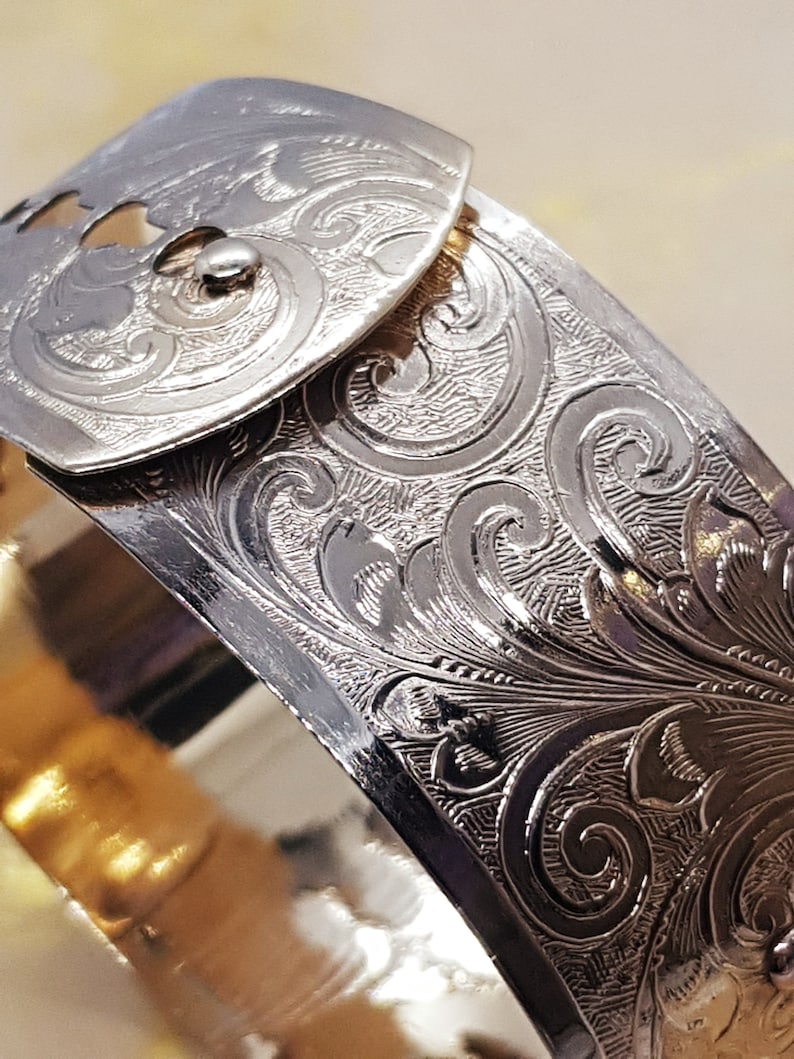 Women/'s antique fidelity bangle beautiful gift ideas