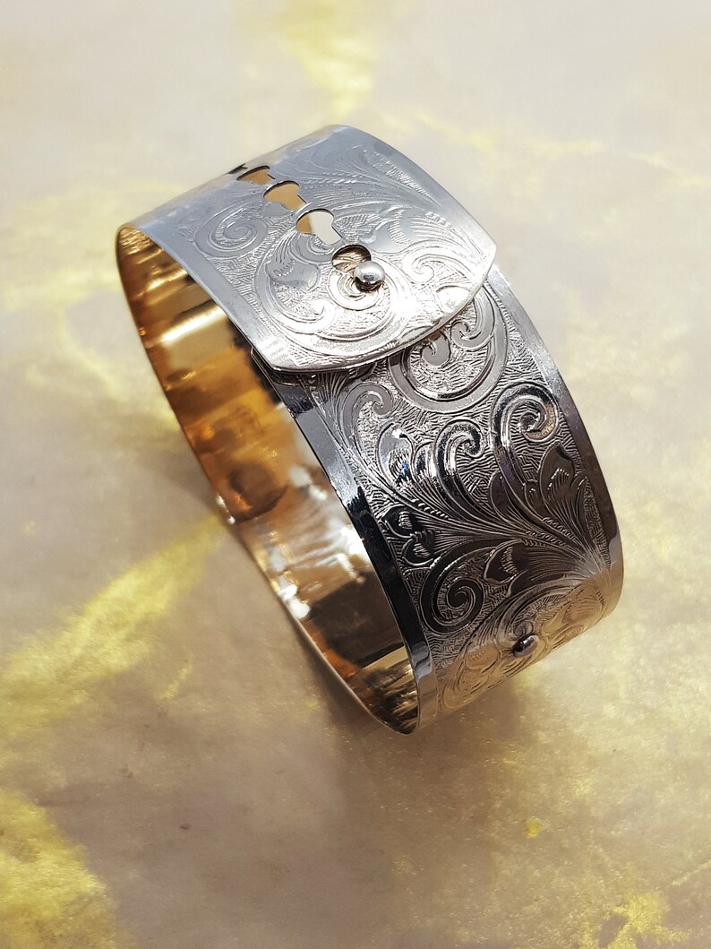Women/'s antique fidelity bangle beautiful gift ideas