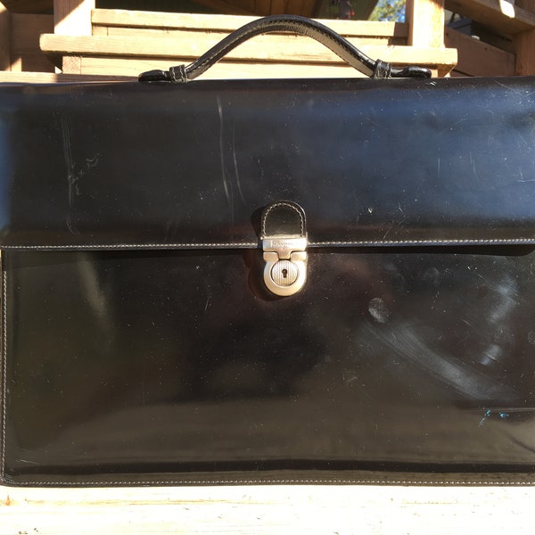 Black FERRAGAMO Calfskin Smooth Leather Briefcase Beverly Hills Made in Italy