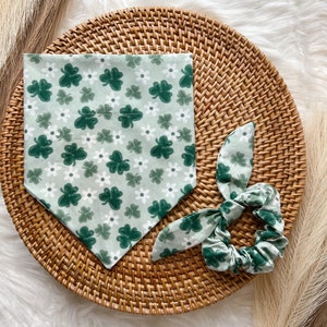 St. Patrick’s Day Dog Bandana, Clover dog bandana with daisies,Tie On bandana,St. Patties dog bandana & scrunchie,Green dog or cat bandana