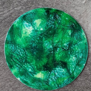 Green resin placemats, Resin charger plates, round green placemat