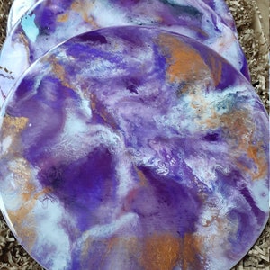 Hand Painted Resin Wood Placemats, Shades of Purple, 33 cm in Diameter