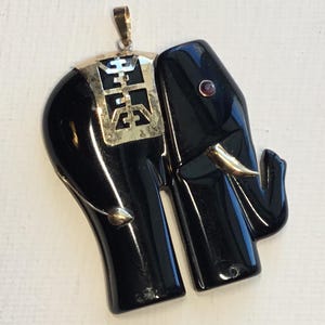 14 Karat Gold and Onyx Vintage Elephant Pendant with Ruby Eye