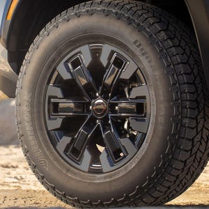 Superpositions de décalcomanies en vinyle noir moulé de qualité supérieure pour roues Frontier 2022-2023 Pro4X de 17 po.