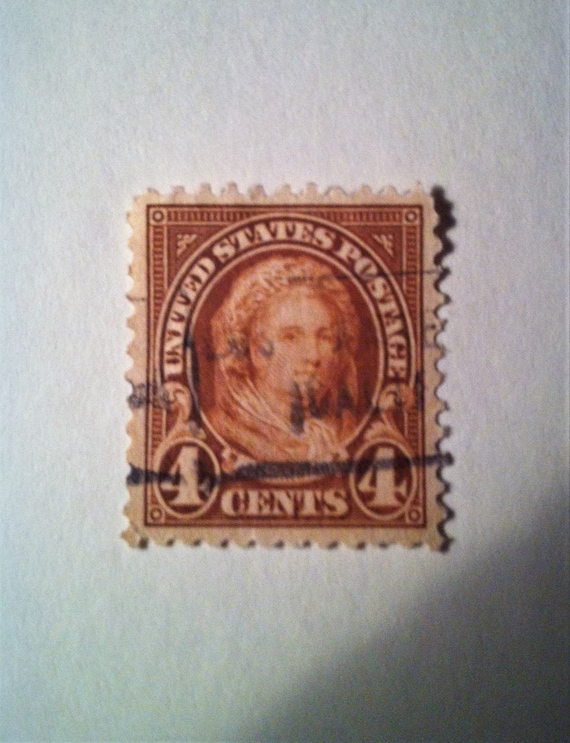 Rare 1923 Martha Washington Stamp: 4 Cent Yellow Brown, Scott  display picture 1