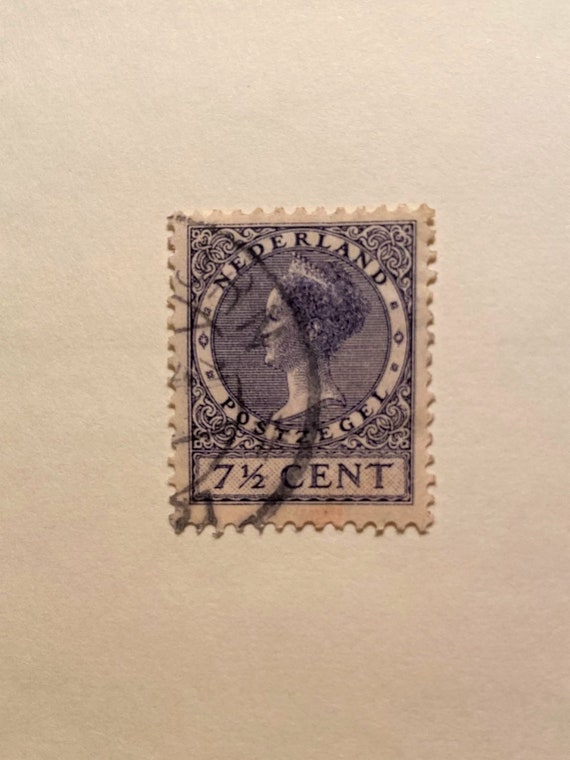 SALE Nederlands 7 1 2 Cent Dark Violet Postage Stamp 1927 Queen