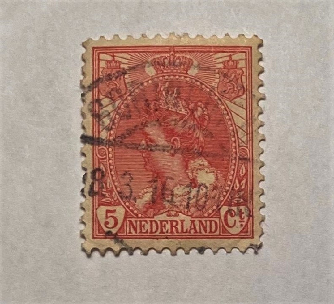 Le Timbre Imprimé Aux Pays-Bas Montre Le Portrait De La Reine Juliana
