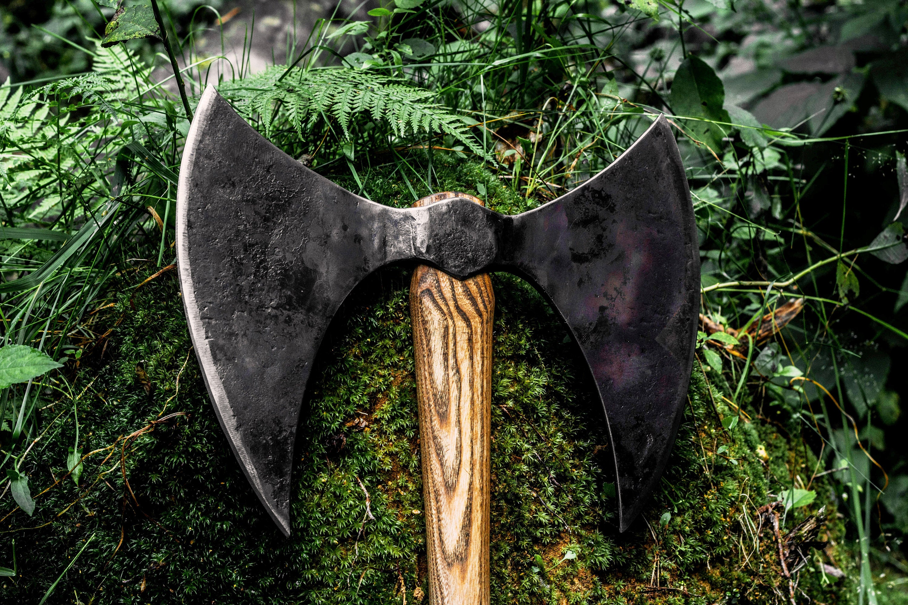 double sided battle axe