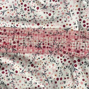 tissu stretch FLORAL blanc rose vert pour ensemble lingerie 50 x 160cm lycra fabric 0,55 x 1,7yd DIY couture image 2