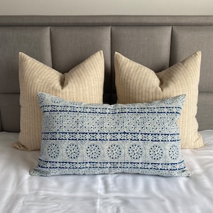 Almohada Hmong, almohada de Chiang Mai, almohada de algodón, tela de algodón con batik y bonitos detalles, estilo de almohada Hmong, de Chiang Mai, Tailandia.