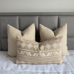 Almohada Hmong, almohada de Chiang Mai, almohada de algodón, tela de algodón con batik y bonitos detalles, estilo de almohada Hmong, de Chiang Mai, Tailandia.