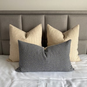 Almohada Hmong, almohada de Chiang Mai, almohada de algodón, tela de algodón con batik y bonitos detalles, estilo de almohada Hmong, de Chiang Mai, Tailandia.