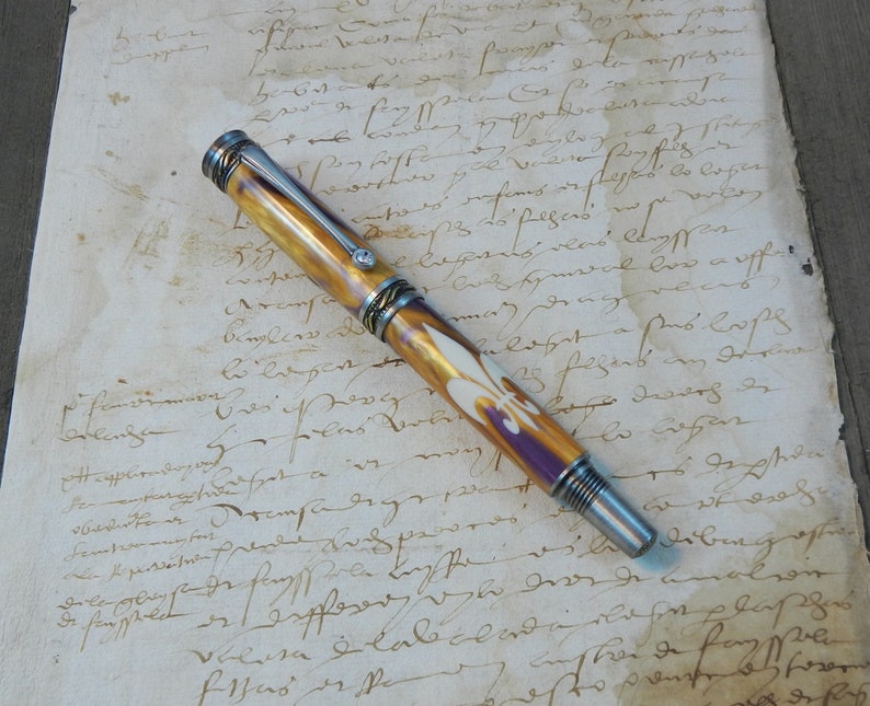 Majestic Jr Fleur de Lis Pen Majestic Jr Fleur de Lis Pen