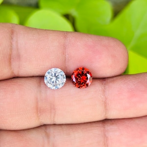 Red and White Cubic Zirconia AAA Quality Cubic Zirconia Round Shape Red and White Color CZ Loose Stones Brilliant Quality 0.5mm-15 mm