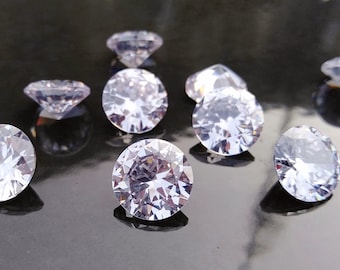 AAA Cubic Zirconia: White Round Loose Stones (1mm-15mm)