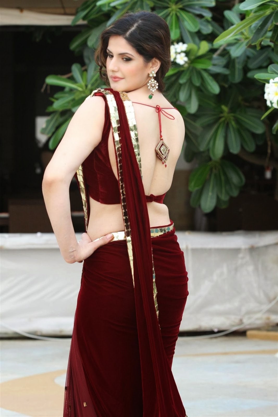 Zareen Khan Looking Ravishing in a Maroon Velvet & Net Saree - Etsy