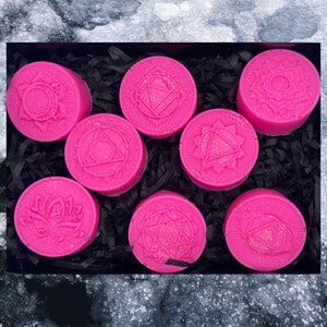 Chakra Wax Melt Set of 8, handmade, fantasy, mystical, witchcraft, pagan, gothic, witchy melts, witchy gift, gothic home decor, gothic gift