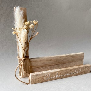 Holzfotohalter mit Trockenblumen