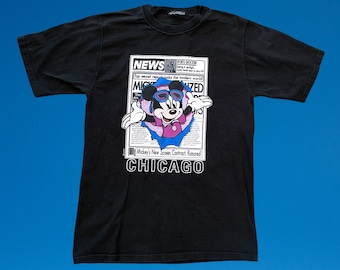 Disney Mickey Mouse Chicago News Print tee Mens Size Medium - A4