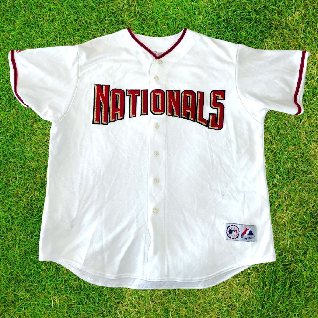 HuntingRetro Vintage Majestic Washington National MLB Genuine Merchandise Jersey!