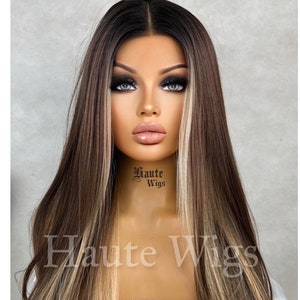 Donkerbruine pruik uit de jaren 90: lang bruin haar met blonde highlights, kanten voorkant