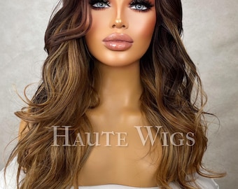 Perruque Courte Femme Brandy 6BT27B - Châtain Clair Mèches Blond Doré Et Cuivré - Synthétique, Neuf Avec Étiquettes