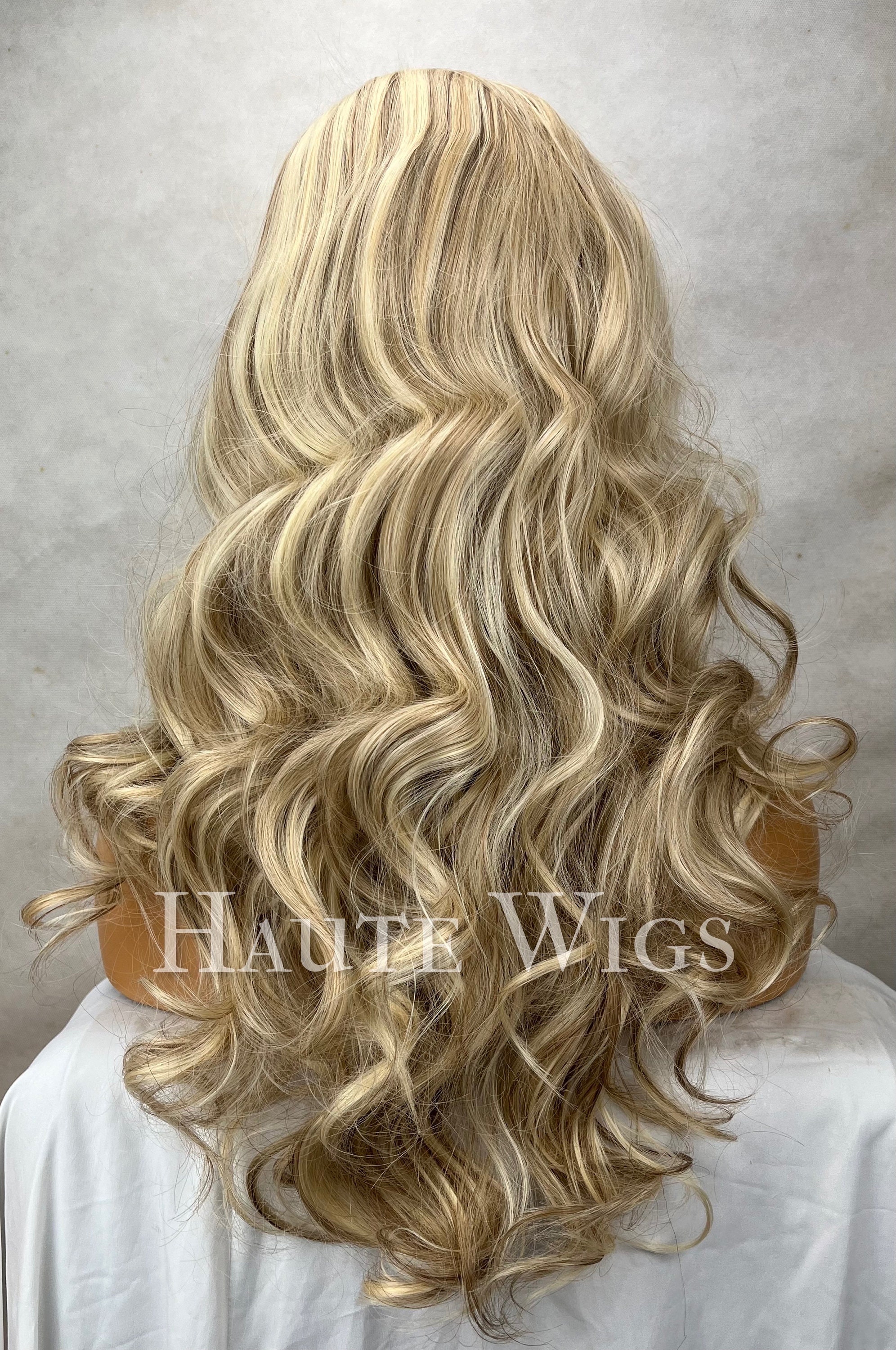 24 Inch Wavy Light Blonde Wig: Ombré Highlights, Lace Front 