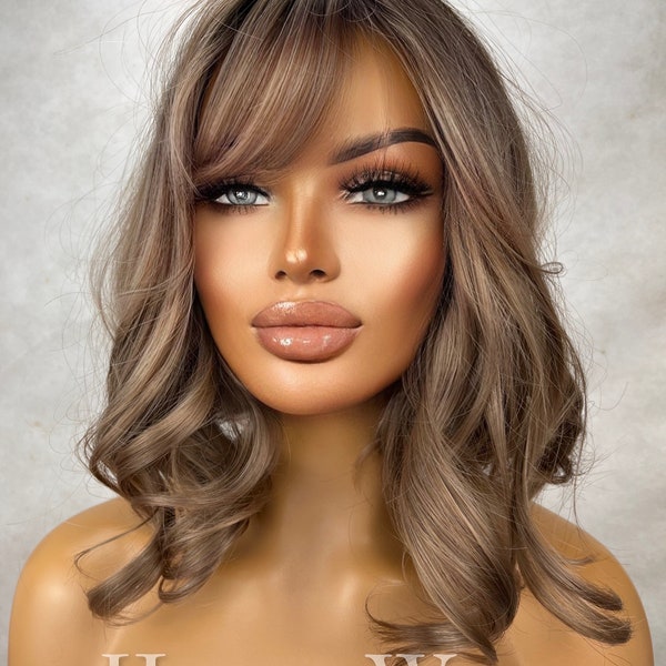 Justified - Ash brown Mouse silver tones Platinum BOB Wig W Bangs Fringe Short Wavy NO Lace Front Wigs Gift For Her Ladies haute wigs