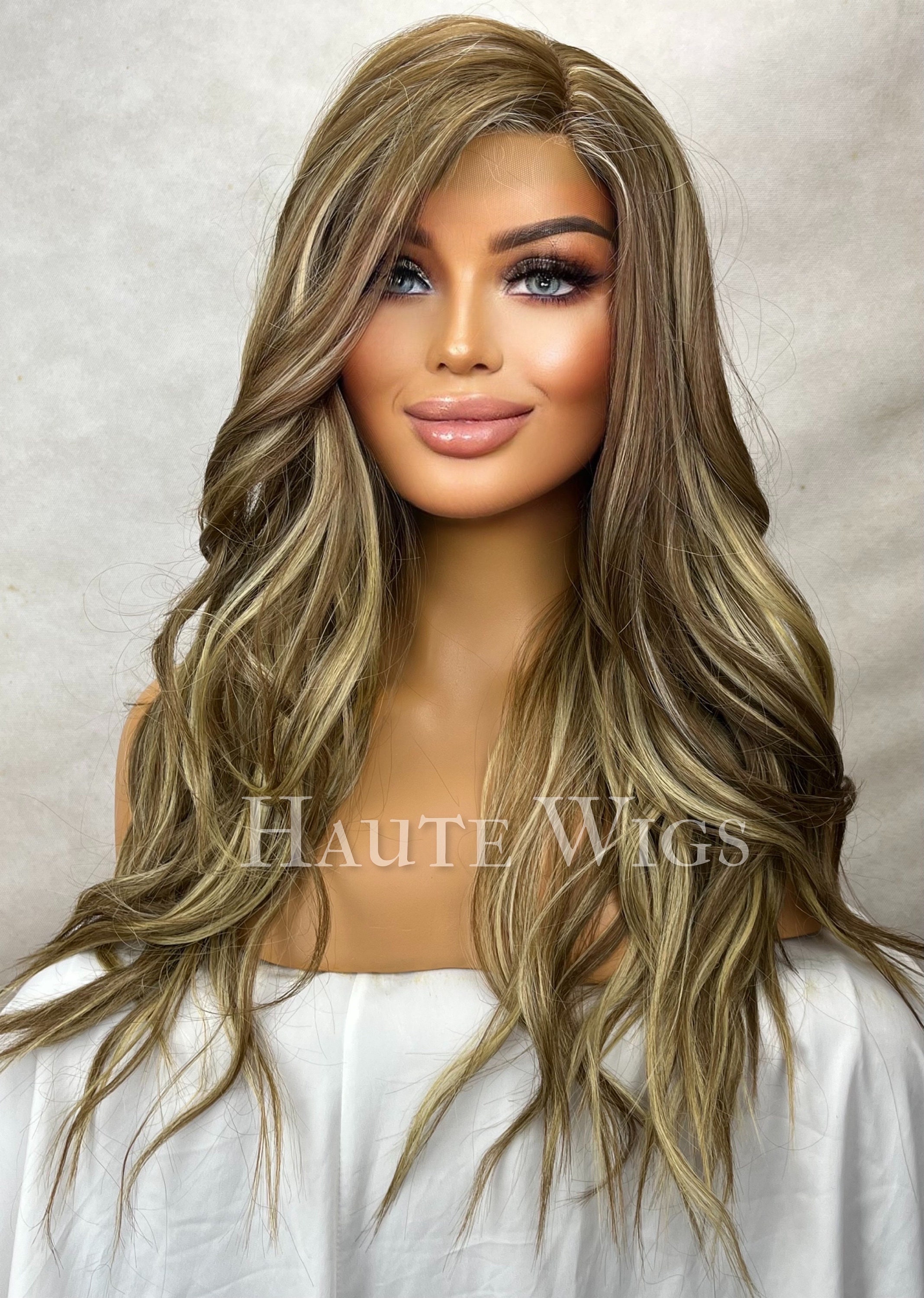 Ombre Lace Front Wig 24-26 inches long Fashion-Forward Ombre Lace Front Wig - 200 Density Body Wave  main image 4