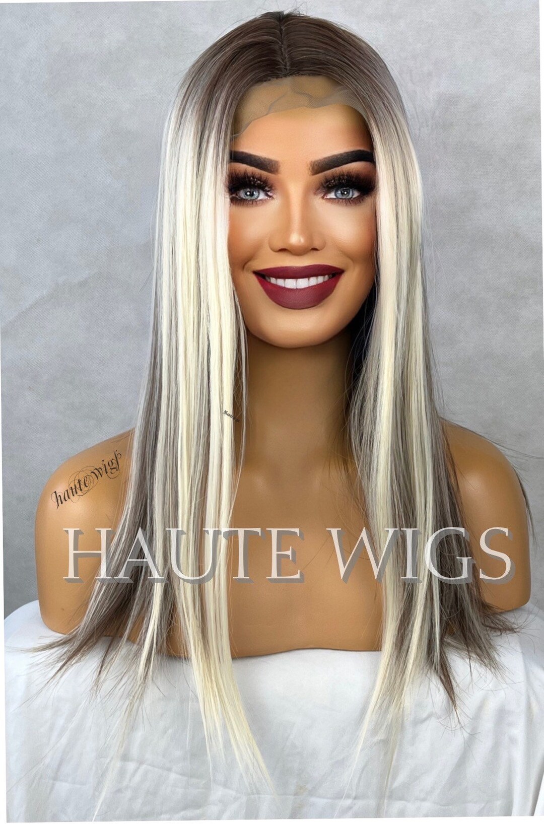 24 Inch Platinum Blonde Highlight Wig: Layered Lace Front  display picture 1