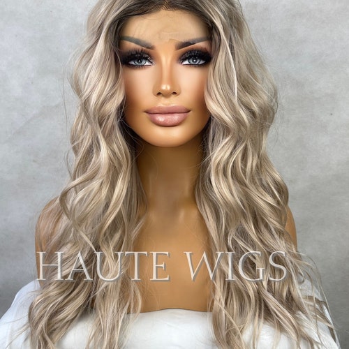 22” BLONDE OMBRÉ WAVY  LACE FRONT WIG  *NEW* Honey Blonde Ombre Wavy Hair Front Lace Wig With Baby Hair  main image 4