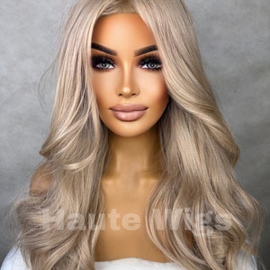 Malibu 20 inch Wavy Natural COOL Tone Ash Blonde Wig No ombré Womens Long Wig Lace Front Realistic Human Hair Blends Ladies Wig Gift