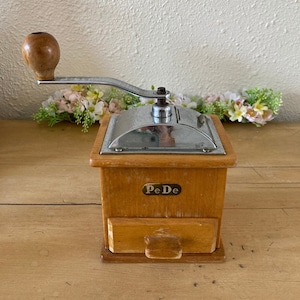 PeDe coffee grinder, Vintage coffee grinder