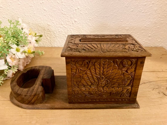 Vintage cigarette box, beautiful carved wooden cigare… - Gem