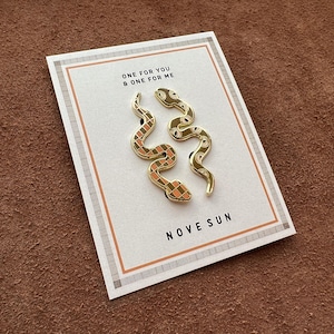 Soulmate Snakes Gift Set, Best Friend Snake Pins, Gift Set of Checkered &  Evil Eye Nesting Brooches For Hats, Bags, and Jackets