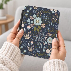 Blue Floral 7-Inch Kindle Case with Handstrap | For Paperwhite 7" & Colorsoft Signature 7" 2024-2025 Models Only